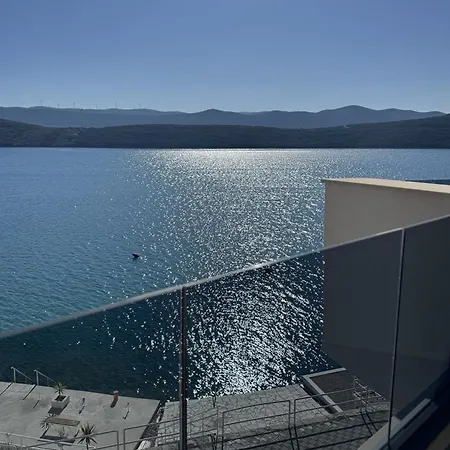 Aqua Guest house *